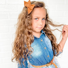 Load image into Gallery viewer, Hand Tied Bow | Camel