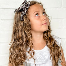 Load image into Gallery viewer, Fern Bow | Onyx Plaid